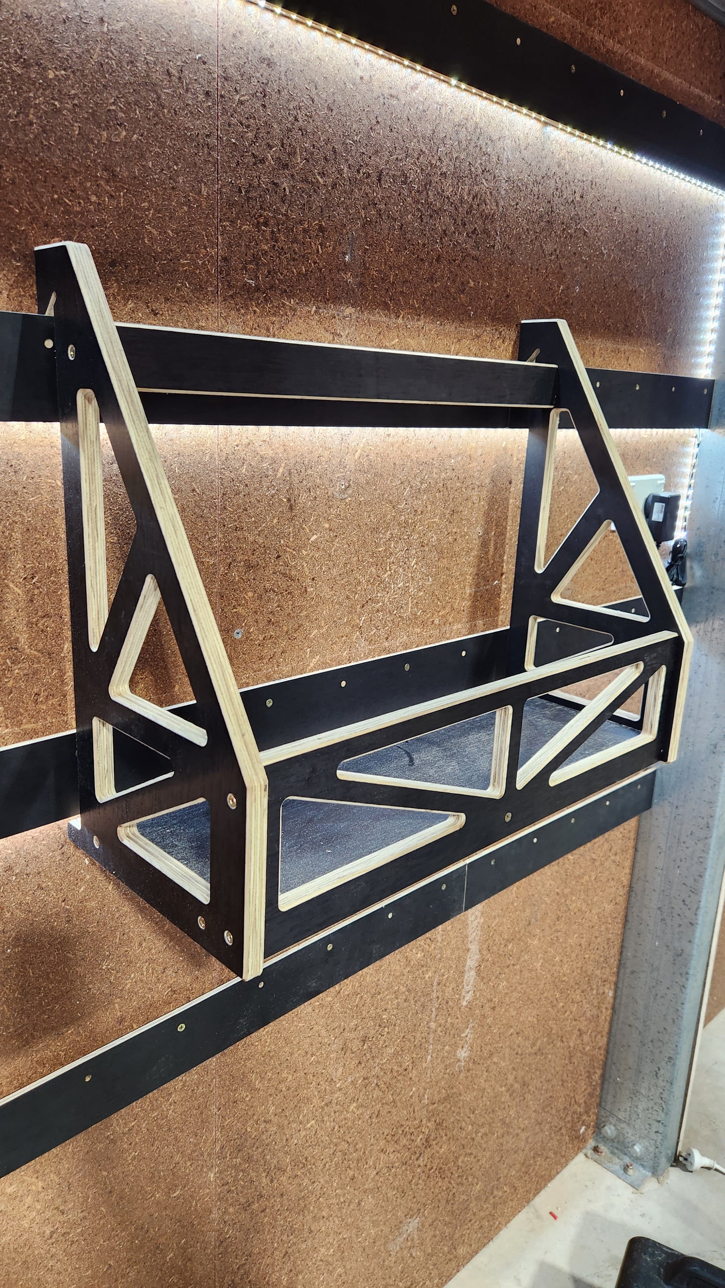 Basket storage - 250mm deep