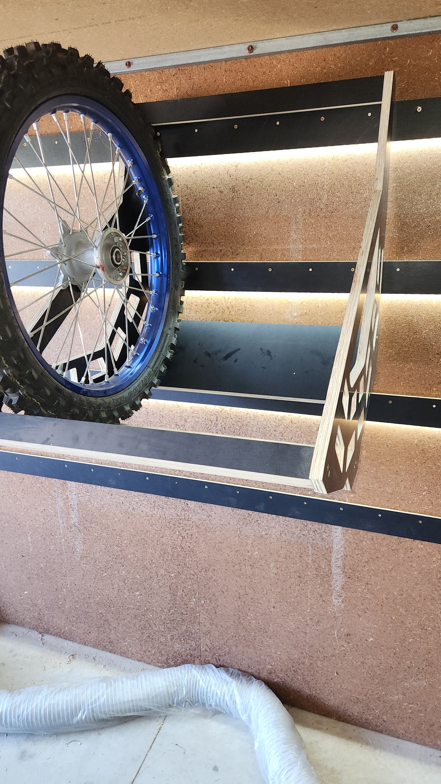 MX - Wheel / Tyre Storage