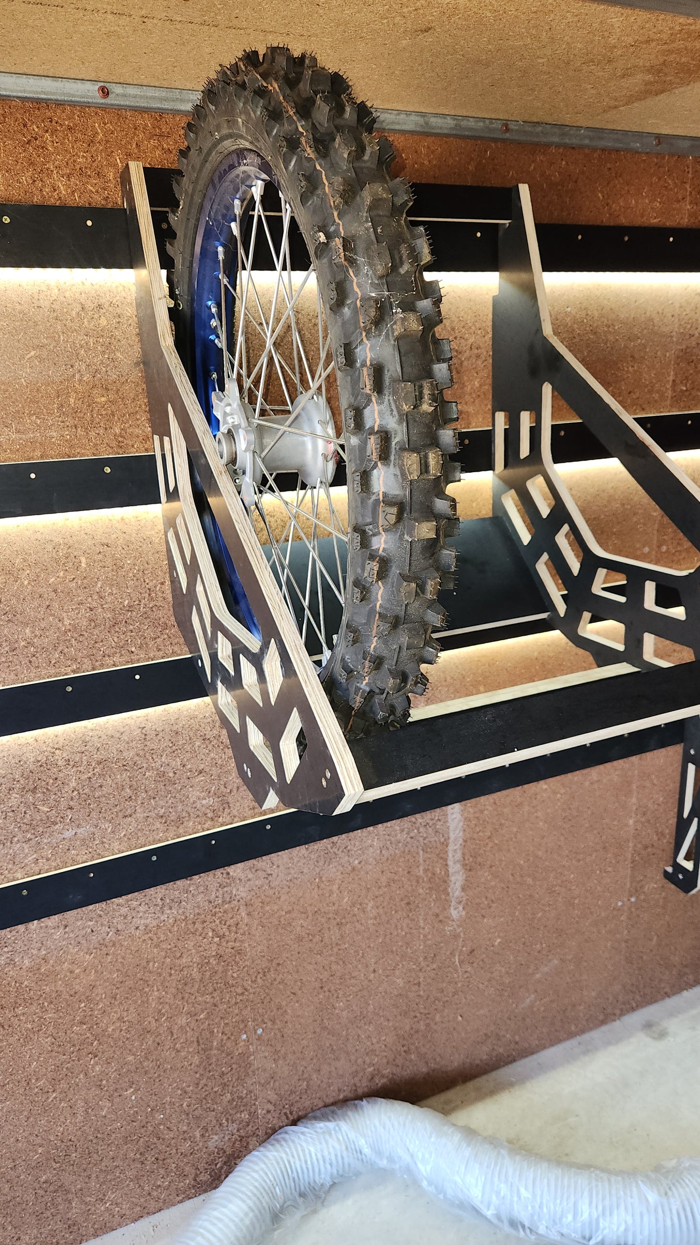 MX - Wheel / Tyre Storage